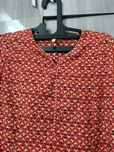 Red Printed Kurta with Long Sleeves
