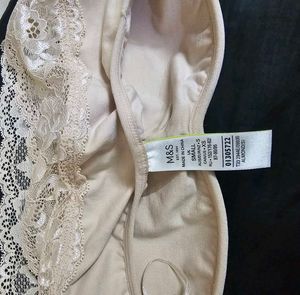 Marks &amp; SpencerMarks &amp; Spencer Padded Non Wired Fu