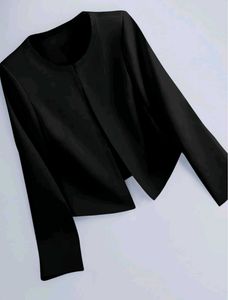 Elegant Black Cropped Jacket