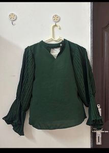 Bundle of Trendy Women's Tops