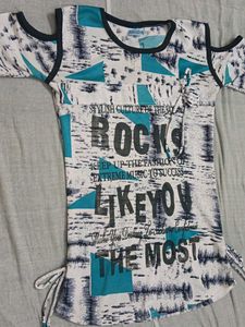 Trendy Cold Shoulder Graphic Top