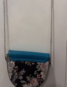 Chic Floral &amp; Teal Crossbody Bag