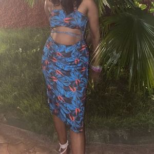 Chic Floral Cut-Out Midi Dress