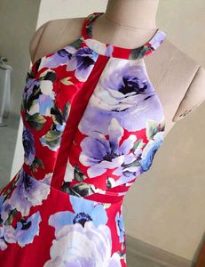 Stunning Floral Print Halter Neck Gown❤️🎀