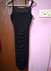 Chic Black Ruched Midi Dress