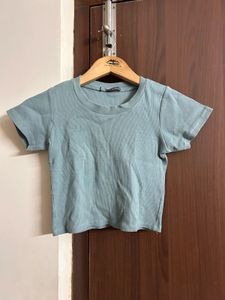 Cropped Tee