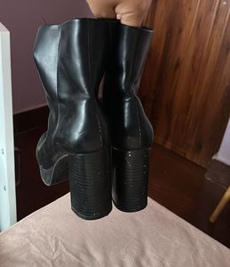 Chic Black Platform Block Heel Boots
