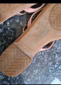 Women's Pink Chain Detail Flip Flops