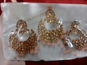 Earrings &amp; Maang Tikka Set