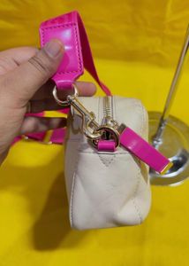Tommy Hilfiger Crossbody Bag