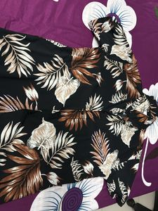 Casual Blsck &amp; Brown Floral Tshirt