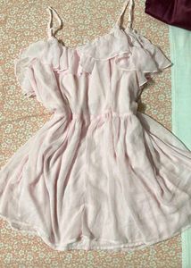 🧼bubble gum Pink Ruffled Cami Top🌸✨🌷