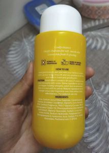 Aqualogica Glow+ Hydrating Body Wash