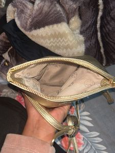 ORIGNAL TORY BURCH CROSS BAG