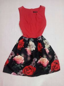 Rakhi Sale: Chic Floral Print Sleeveless Dress