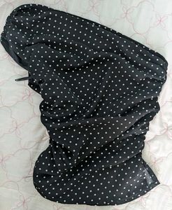 Chic Black Polka Dot One-Shoulder Top
