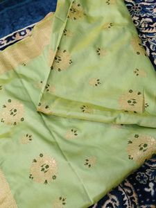 green banarasi duppata