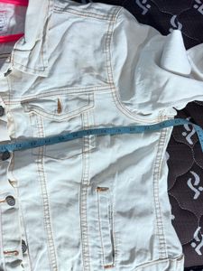 PULL&amp;BEAR Stylish Cream Denim Jacket