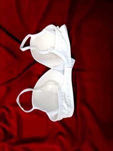 🇳🇿💫🎀Classic White Push-Up Bra