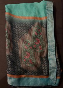 Elegant Paisley Print Saree