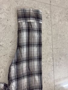 Long Sleeve Button-Up Shirt with pockets on