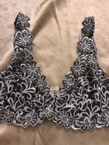 Black &amp; White Floral Lace Bra