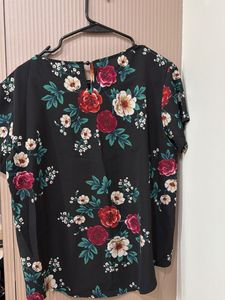 Chic Floral Print Top