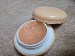 Nykaa Macaron Vanilla Lip Balm