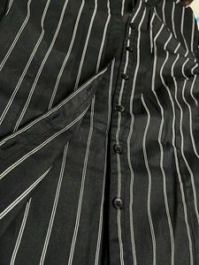 black shirt women