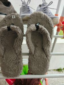 6 Cozy Fuzzy Slippers UK 4