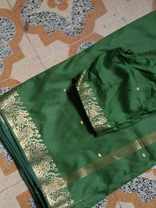 Elegant Green Silk Saree with Blouse
