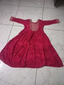 Elegant Red Embroidered Kurta