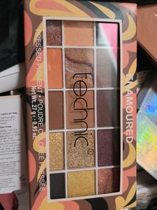 Technic Enamoured Eyeshadow Palette
