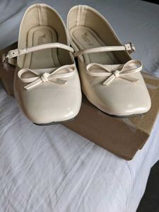 Nude Ballerinas