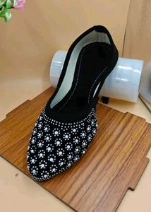 Elegant Black Embellished Flats