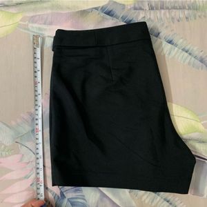 ZARA Chic Black Tailored Shorts