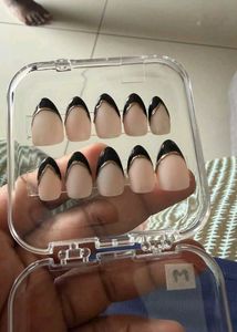 Stylish French Tip Press-On Nails