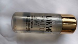 Lakme Dewy Hyaluron Essence