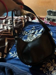 Two Black Shoulder Bags with Chain free in coin