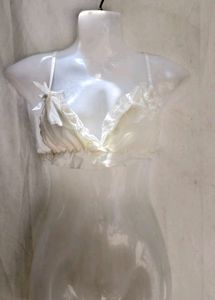 I. Delicate Lace Trim Bra