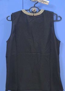 Elegant Black Sleeveless Blouse