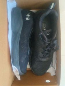 Men's Black Sneakers