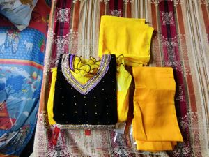 Brand new Anarkali Festive Yellow &amp; Black kurta se