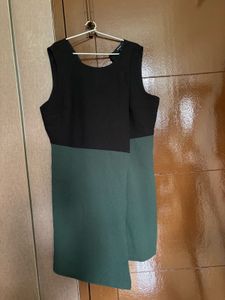 Chic Black & Green Color Block Dress