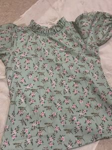 PRETTY PUFFED SLEEVES TOP FOR WOMEN - PISTA GREEN