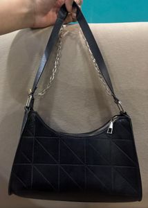 Stylish Quilted Black Shoulder Bag