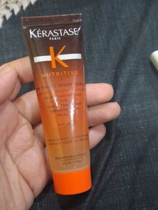 Comb+Kerastase Nutritive Magic Night Serum