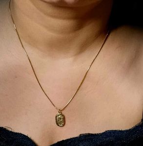 Anti tarnish Elegant Gold Rose Pendant Necklace