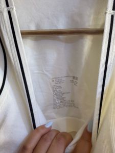 UNIQLO BRAND NEW BRA TOP