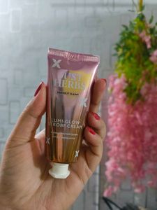 Just Herbs Lumi-Glow Strobe Cream